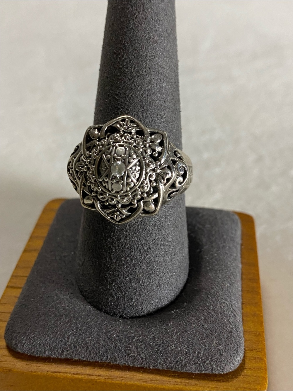 Sarda .925 Sterling Silver Floral Filigree Statement Ring with a Diamond Center